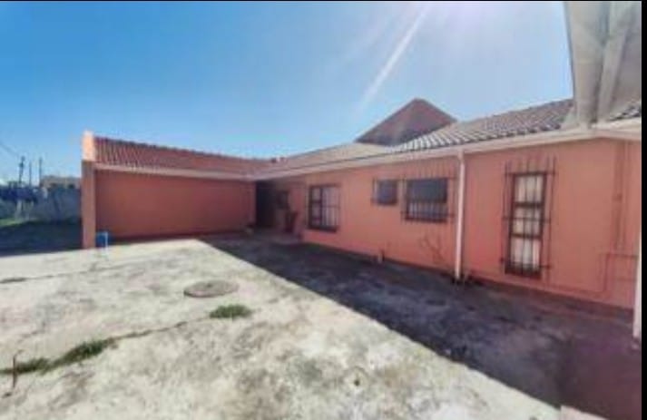 7 Bedroom Property for Sale in Mdantsane Nu 17 Eastern Cape